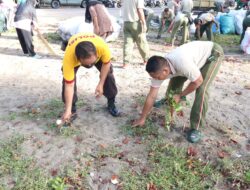 Jelang Porprov di Bulukumba, TNI-POLRI Bersama Masyarakat Lakukan Kerja Bakti di Pantai Merpati